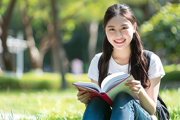 什么学校是学化妆的？离廊坊远吗？分数线多少？